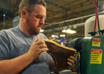 Redwingshoes: Quality Footwear Built for Work and Everyday Wear